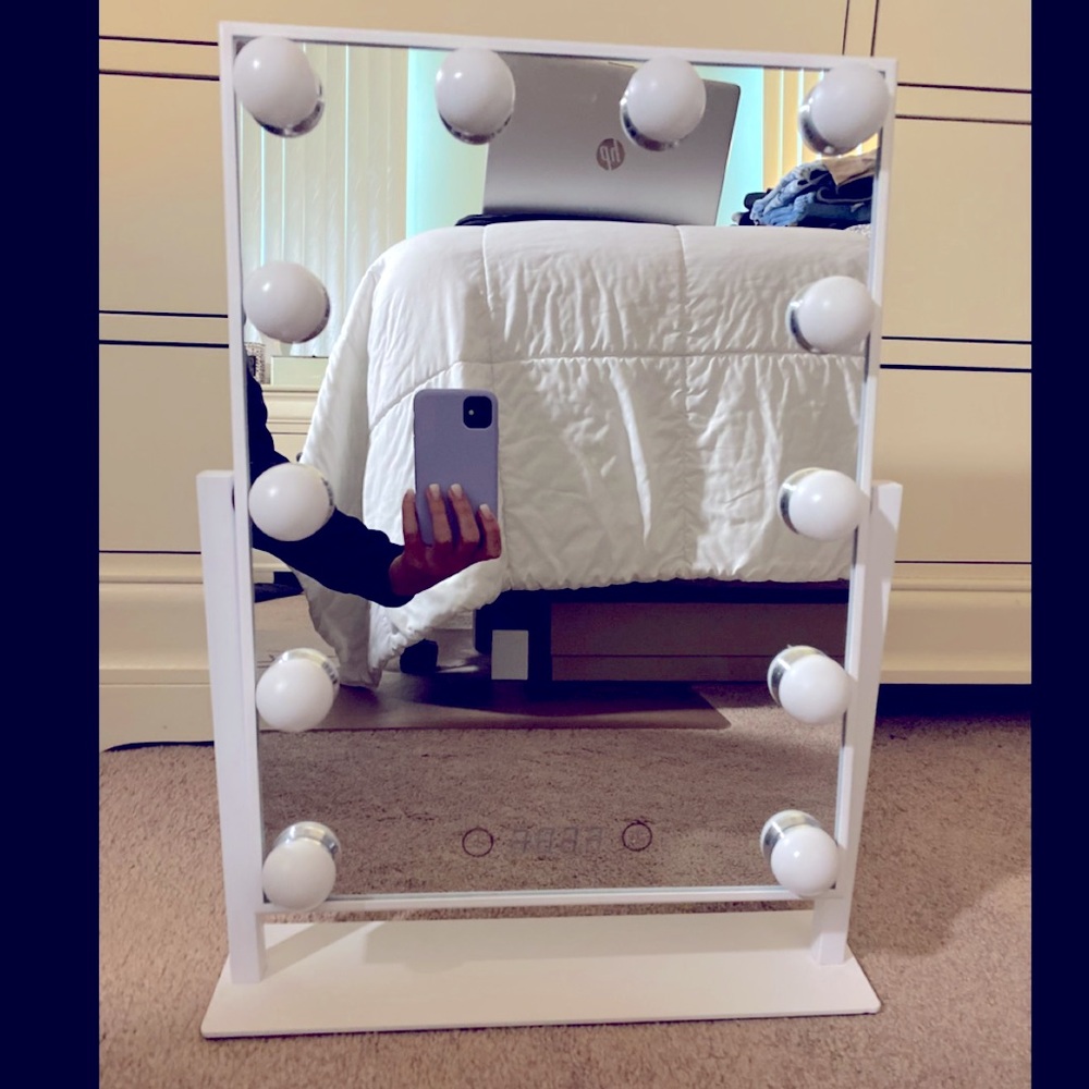 LED vanity mirror
